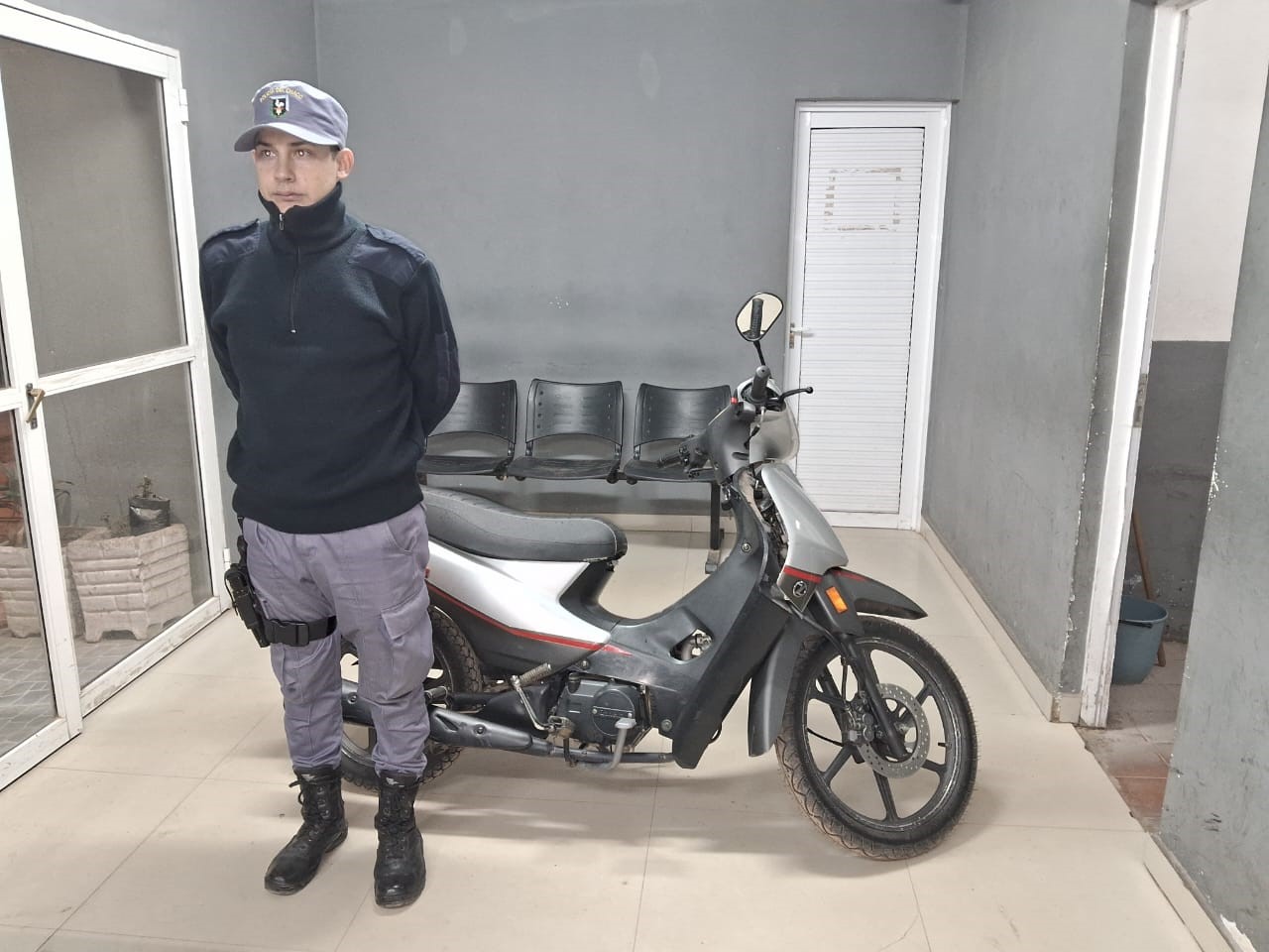 Inseguridad: forzaron el portón, se llevaron una moto y la abandonan en un descampado