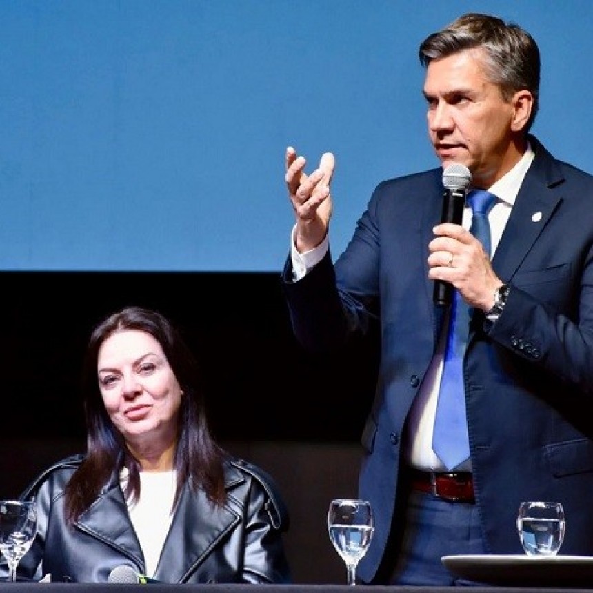 Con Pettovello, el gobernador Zdero renovó su compromiso con la alfabetización