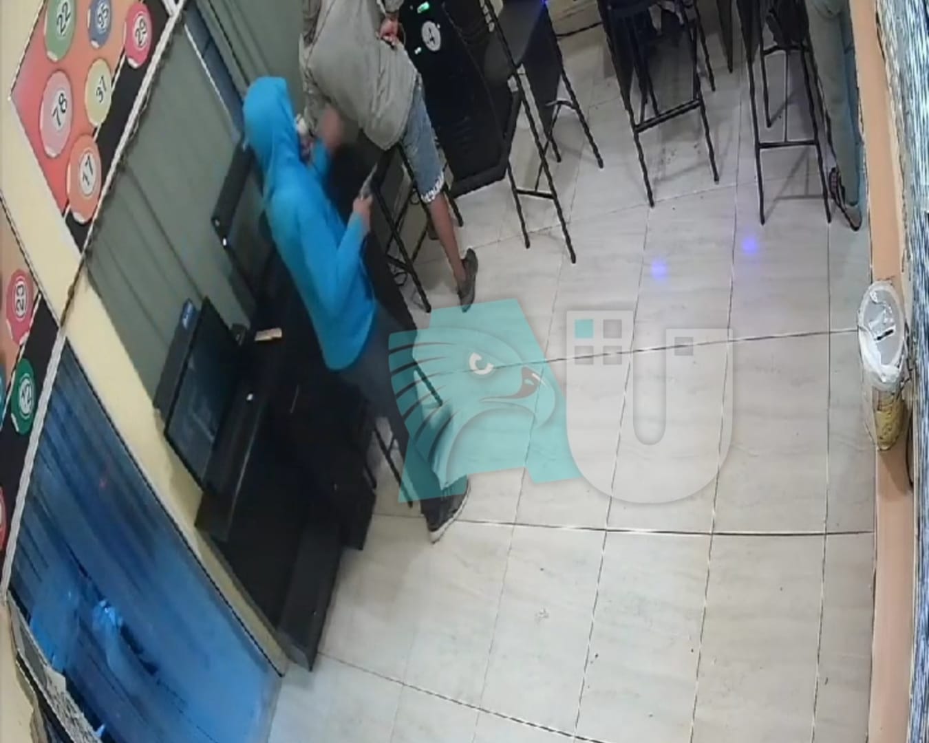 Violento intento de robo en una agencia de quiniela de zona Sur: armado, tomó a un apostador de rehén