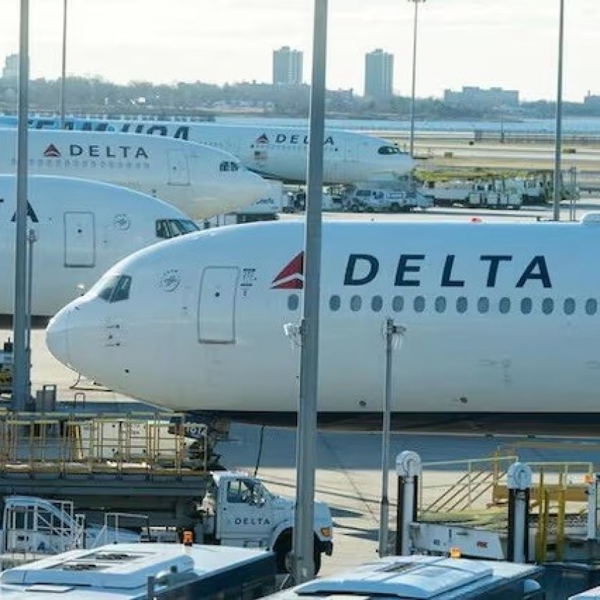 Azafata demandó a una aerolínea porque no la protegió después de una violación