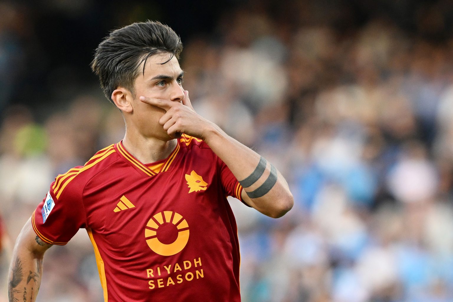Dybala le dijo no a los petrodólares y continuará en Roma