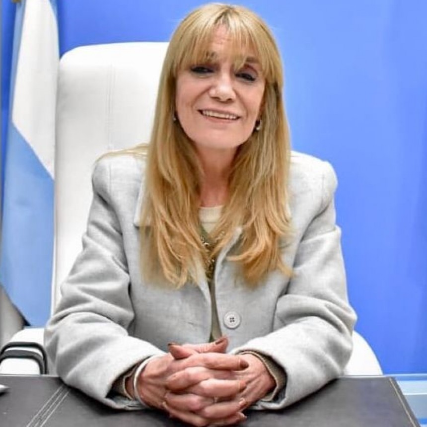 La titular del Insssep aclara que no se ofrecen préstamos ni a activos a jubilados