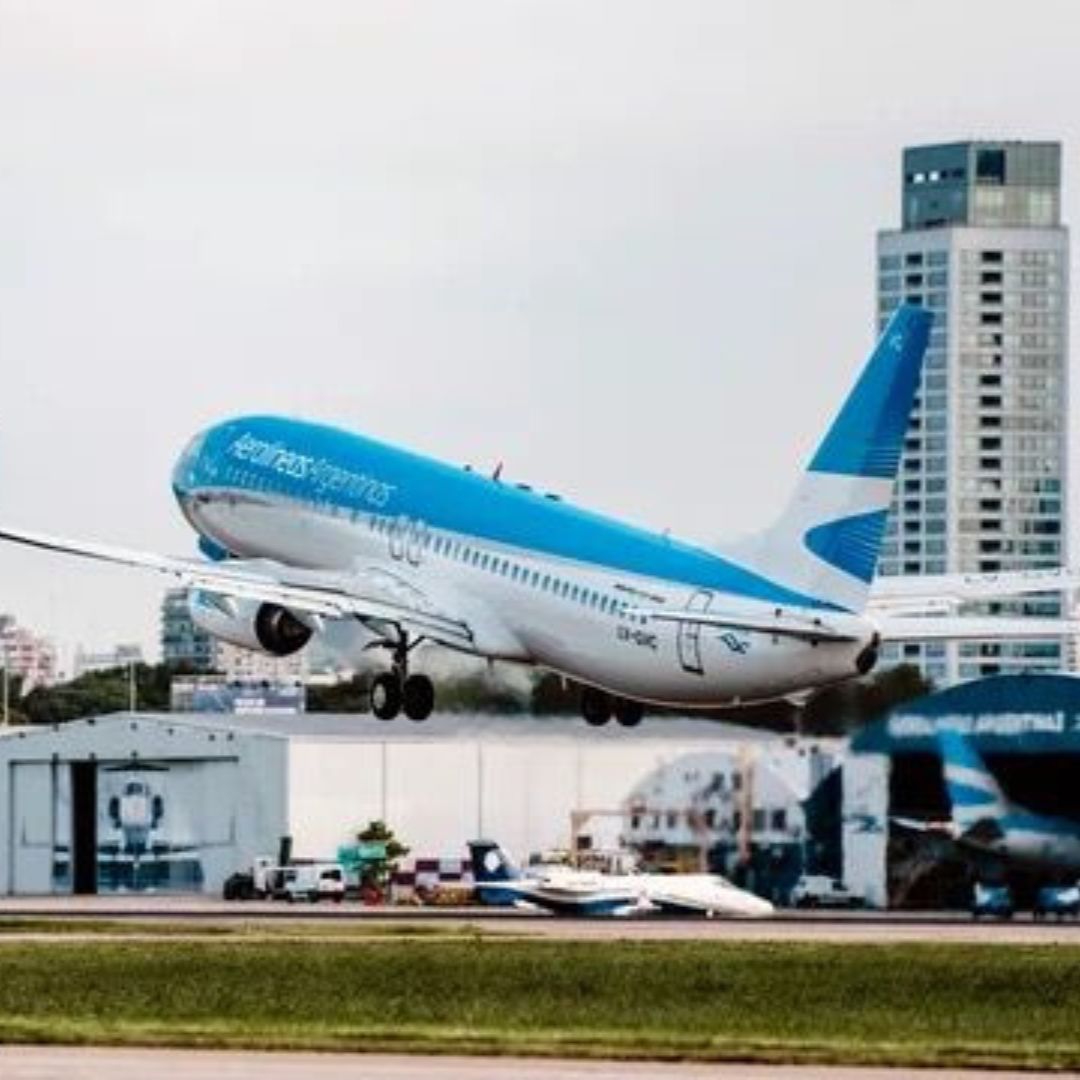 Por asambleas gremiales, Aerolíneas Argentinas reprograma vuelos internacionales y de cabotaje