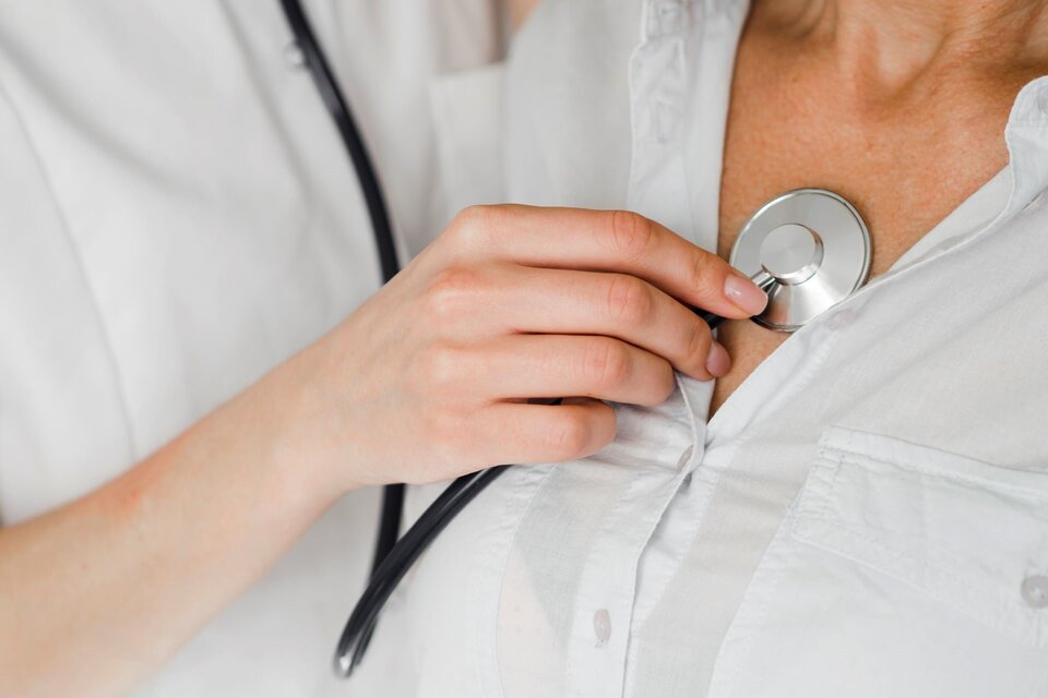 Por bajos salarios y falta de insumos, cardiólogos van al paro por 48 horas