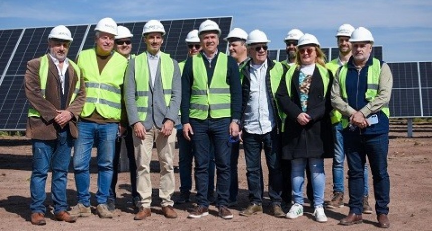 Con un video Zdero presentó el imponente parque de energía solar del Chaco
