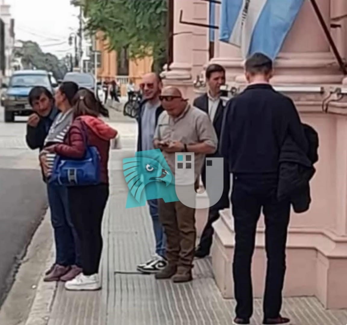 Los padres de Loan fueron a buscar a Valdes y lograron una reunión con el gobernador