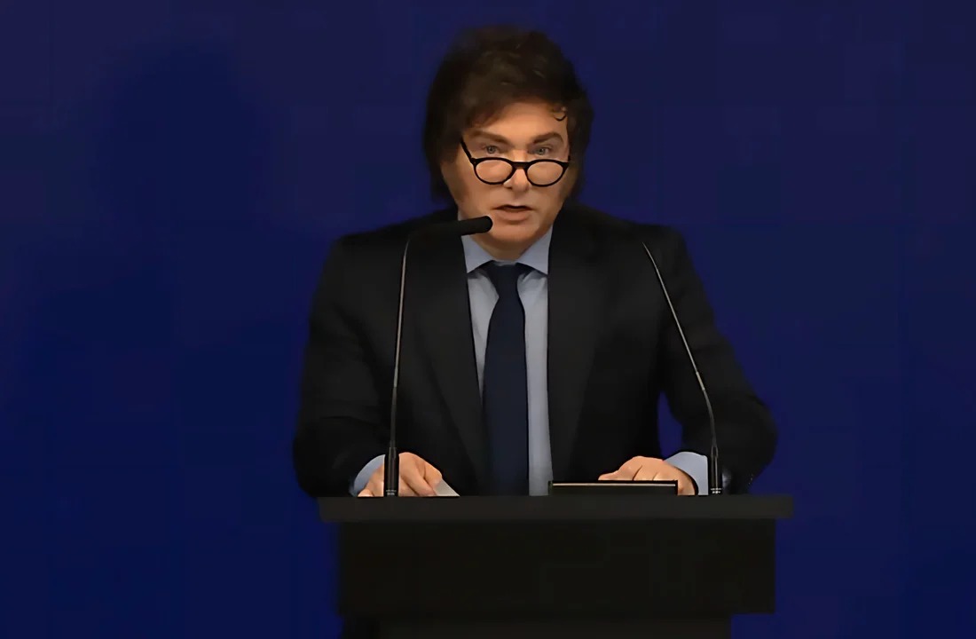 Milei redobla la apuesta: “Si ganamos Buenos Aires, se termina el kirchnerismo” 