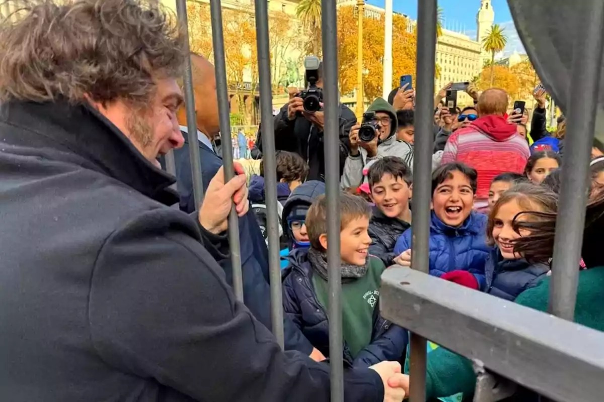 Milei restableció el “Día del Niño” y eliminó el término “infancias” implementado por Alberto Fernández