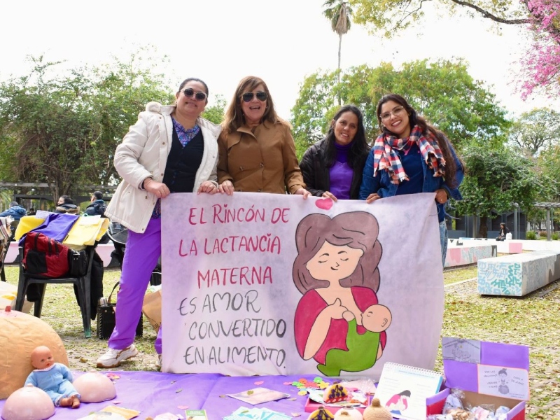 Salud cerró la Semana de la Lactancia Materna con un evento en la Plaza 25 de Mayo