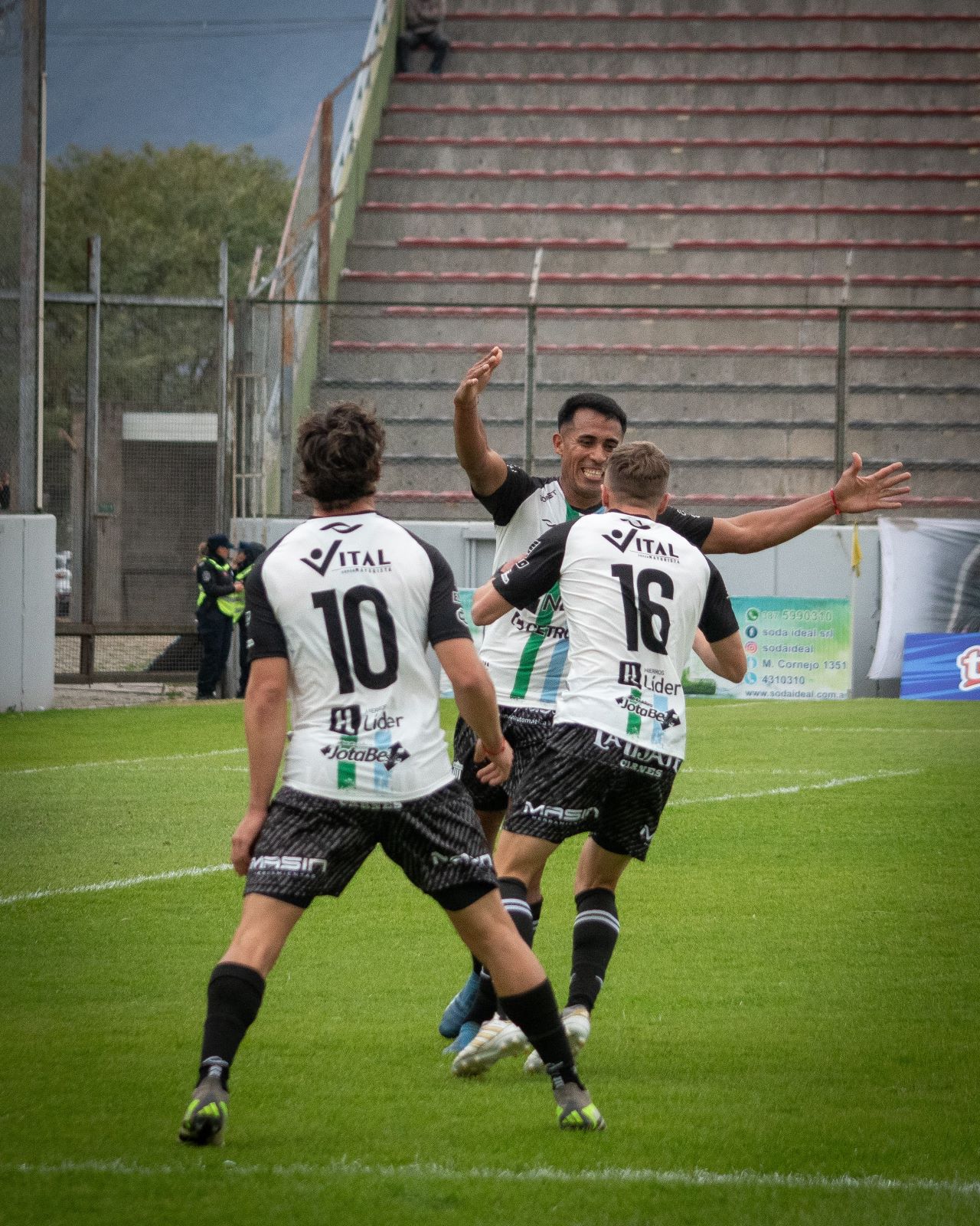 For Ever recibe a los mendocinos con la chance de ganar y ser puntero