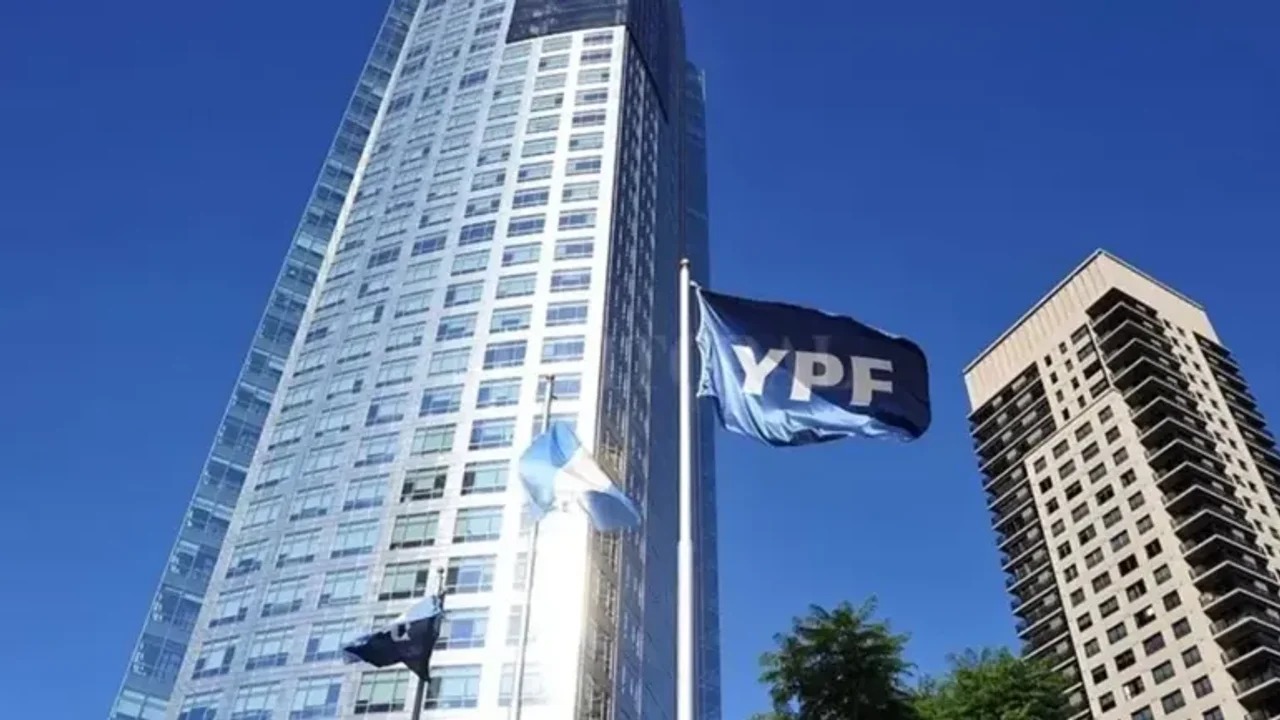 Definen si Argentina debe entregar el 51% de YPF 