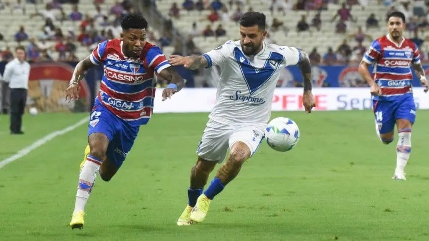 Noche de copas internacionales: Vélez empató en Brasil y Huracán cayó en Colombia