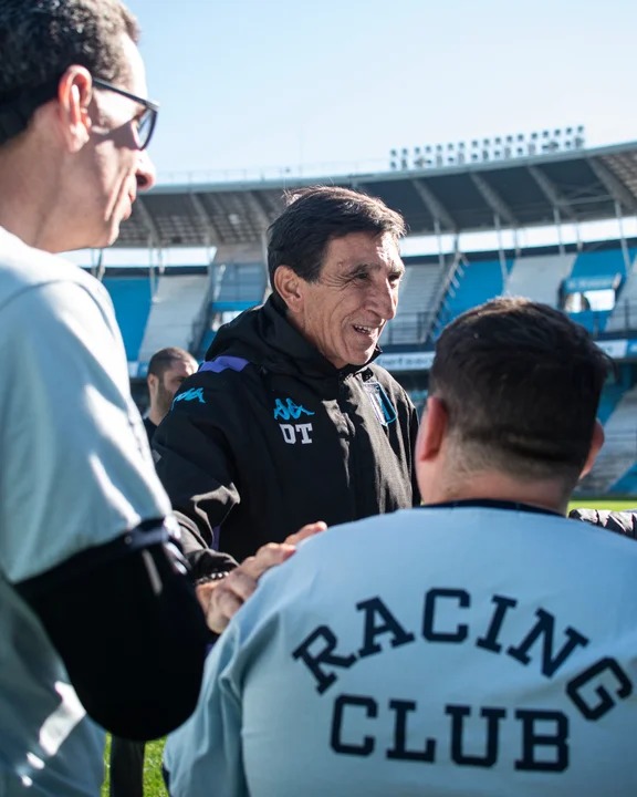 Gustavo Costas, tras la caída ante Peñarol: “Hay que modificar la cancha” 