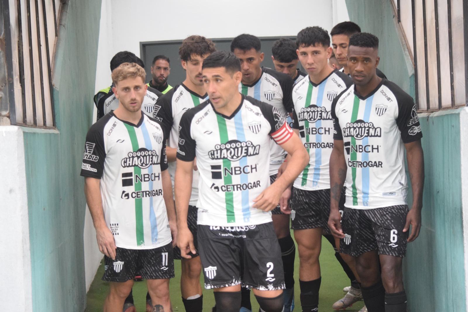 For Ever recupera a tres zagueros para jugar en Jujuy 