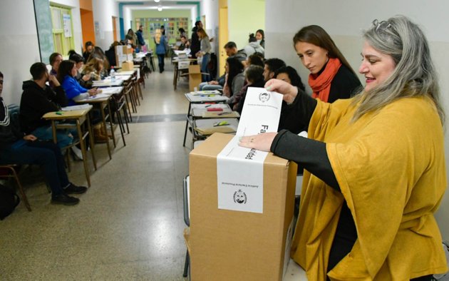    Comienza el pago a autoridades de mesa de las elecciones de mayo