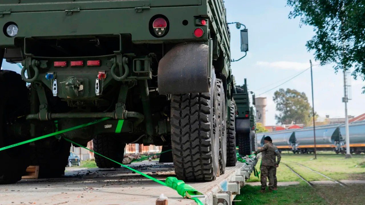   Comenzó el traslado de vehículos para ejercicios militares en el Chaco