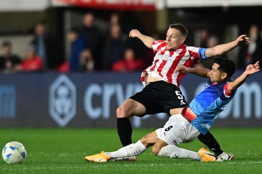 Estudiantes empató con Cerro Porteño y es el tercer argentino en cuartos de la Libertadores