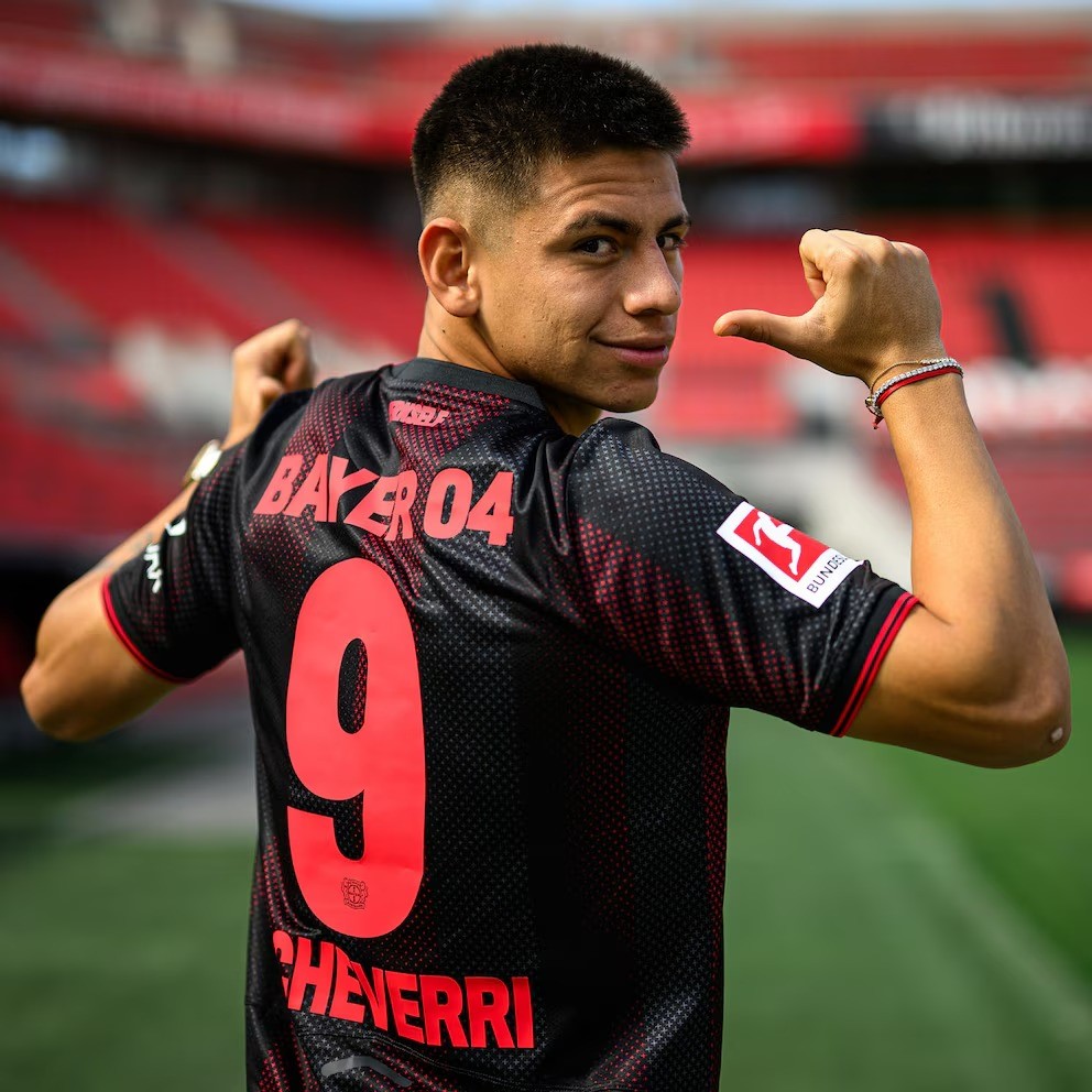 Diablito Echeverri ya habla en alemán: llevará la 9 en el Leverkusen