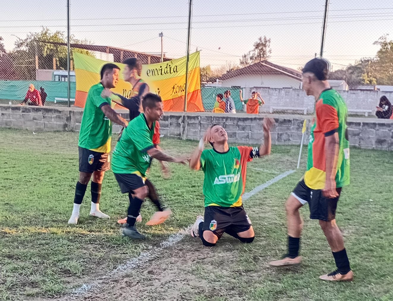 Liga Chaqueña: Luján ganó y quedó solo arriba a falta de una fecha  