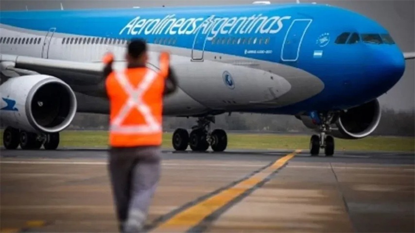 El Gobierno Nacional frenó el paro de controladores aéreos 