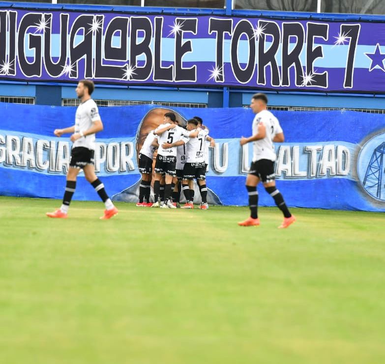 Primera Nacional: For Ever volvió al triunfo en La Isla Maciel y se arrimó a los play off  