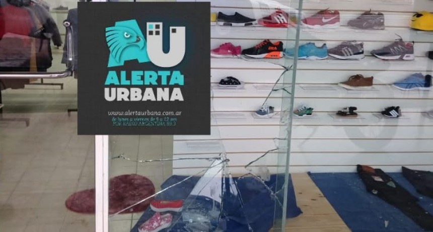 Villa Angela: Robo en zapatillería y prevención de saqueos