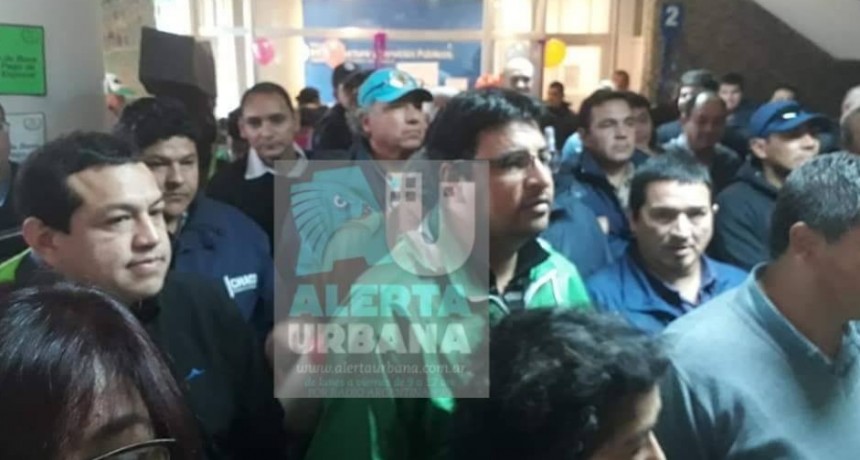 Paro en el Ministerio de Infraestructura: un mes de sin respuestas por traslados arbitrarios y condiciones dignas de trabajo entre otros reclamos