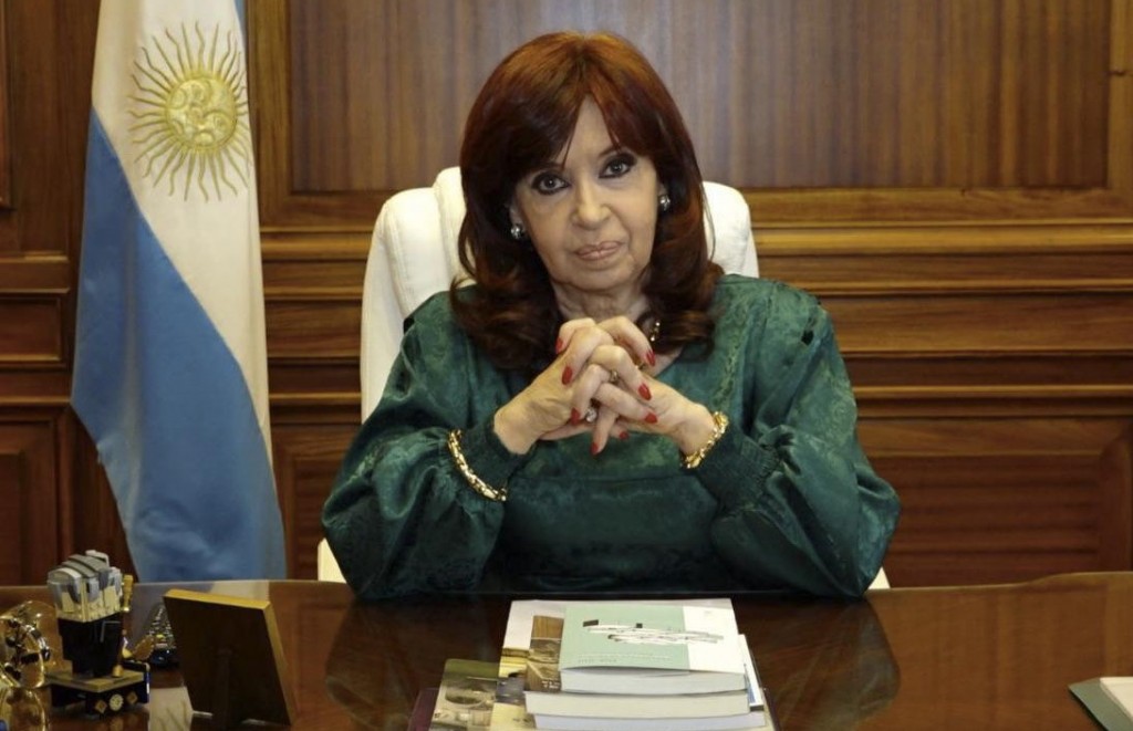 Cristina Kirchner apuntó contra Luciani y Mola: “Más que fiscales, parecen trolls”
