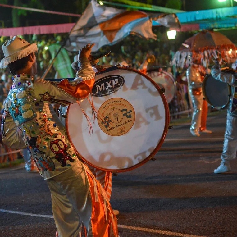 Destinarán $100 millones para un programa que apoya la celebración del Carnaval