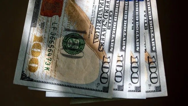 El dólar blue alcanzó los $1.280 para la compra y los $1.310 para la venta 