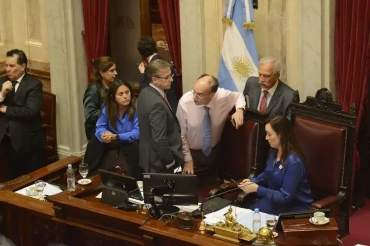 Senado: el oficialismo gana tiempo y posterga el debate por el presupuesto universitario