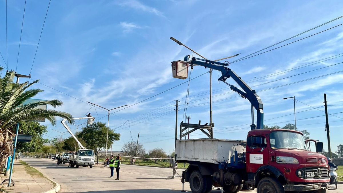 Avanza el pan de alumbrado público en Fontana