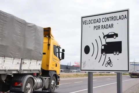 Este domingo comenzaron a operar 24 radares en rutas chaqueñas