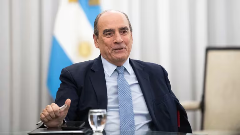 Francos irá a Diputados con un informe de gestión