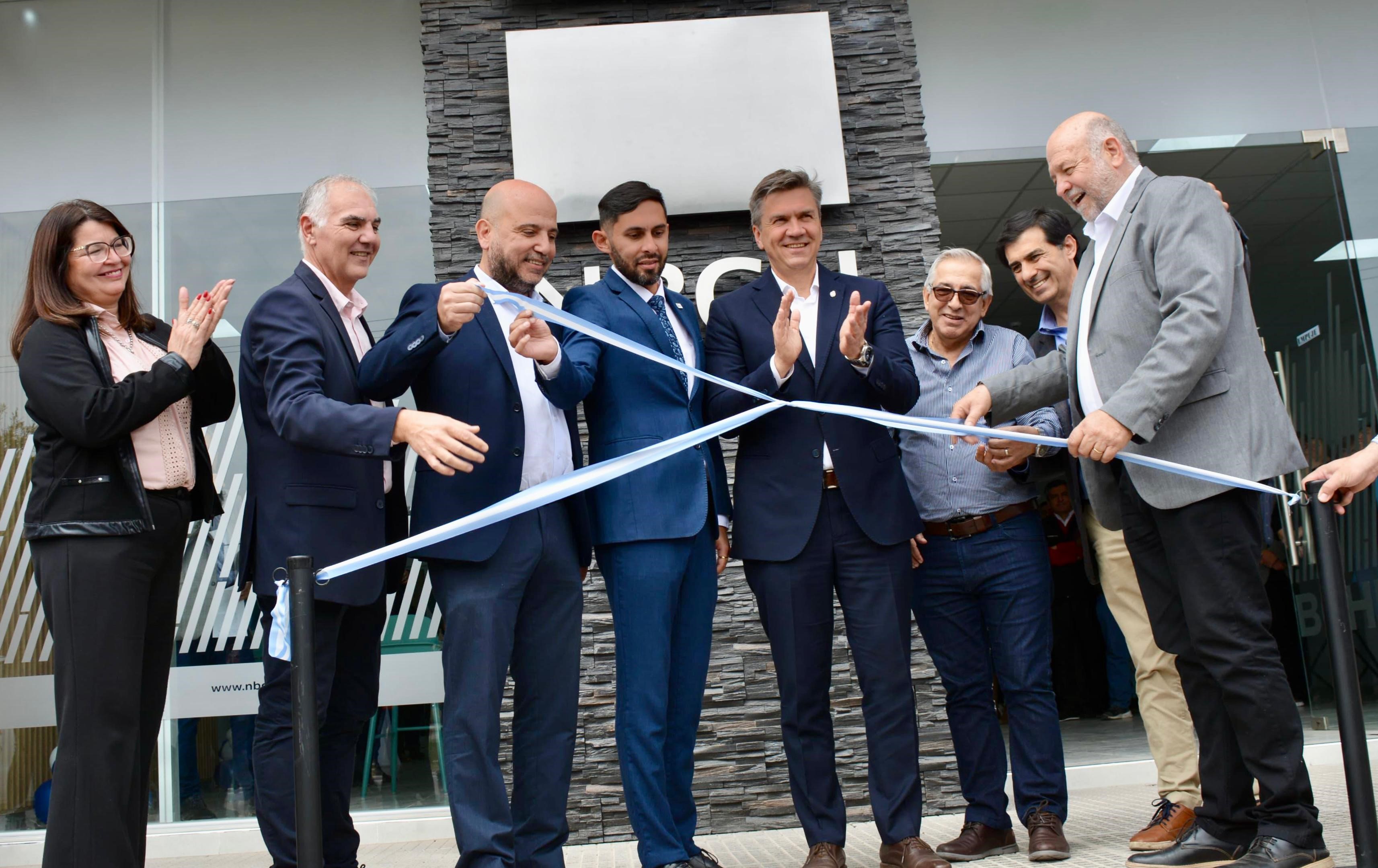 Zdero habilitó sucursal la sucursal del Nuevo Banco del Chaco en Du Graty y anunció obras