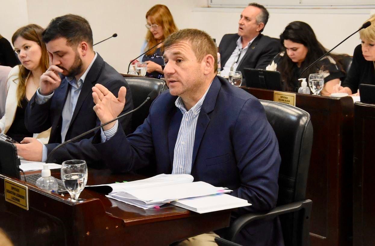  “Qué le van a decir a los chaqueños cuando no haya luz”, reclamo a la oposición para que apruebe el crédito