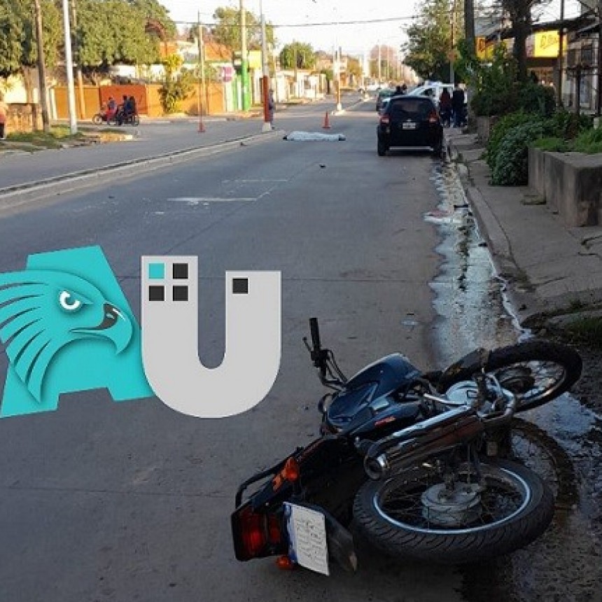 Un motociclista falleció tras impactar contra un poste de alumbrado público 