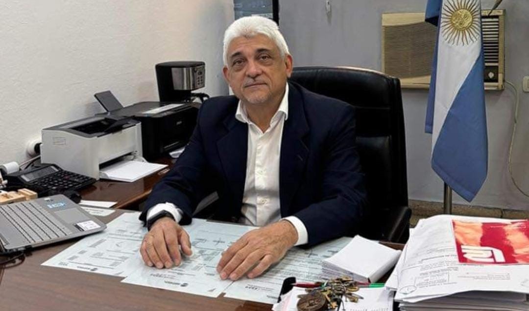 ¿Juega a dos bandas? Afirman que Ricardo Roffe cobra $1,4 millones de sobresueldo por el bono municipal