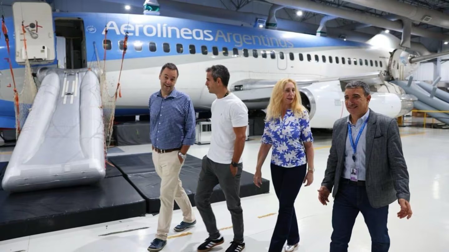 La Casa Rosada tiene listo el decreto para declarar privatizable a Aerolíneas