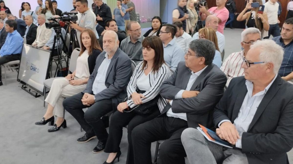 Comenzó el mitin del Gobierno con los intendentes por el endeudamiento