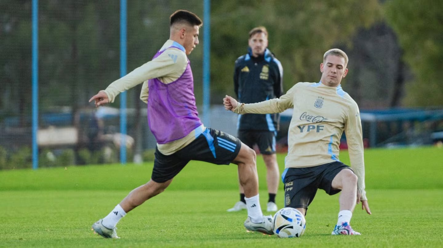 La Selección argentina entrenó con grupo reducido antes de enfrentar a Venezuela 
