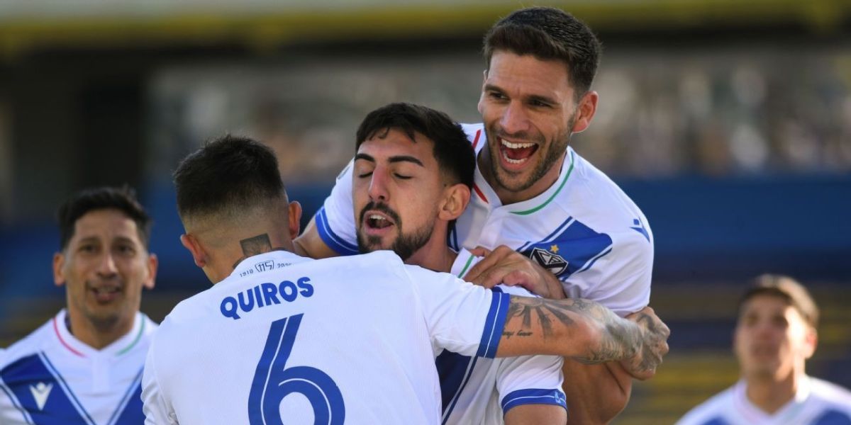 Vélez se quedó con la Supercopa Argentina tras sentenciar a Central Córdoba