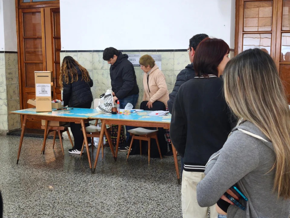 Elecciones bonaerenses: se define un test clave entre LLA y el peronismo