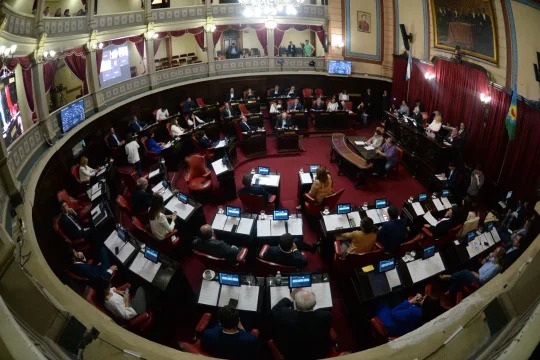 Nuevo mapa legislativo en PBA: el peronismo retiene la mayoría tras ganar por 13 puntos 