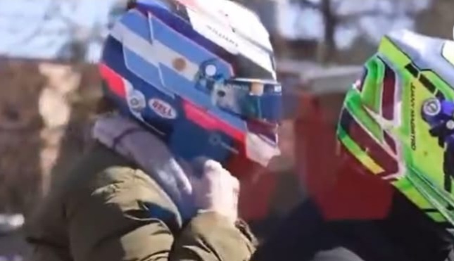La mamá de Colapinto fue a votar en moto con el casco de Franco