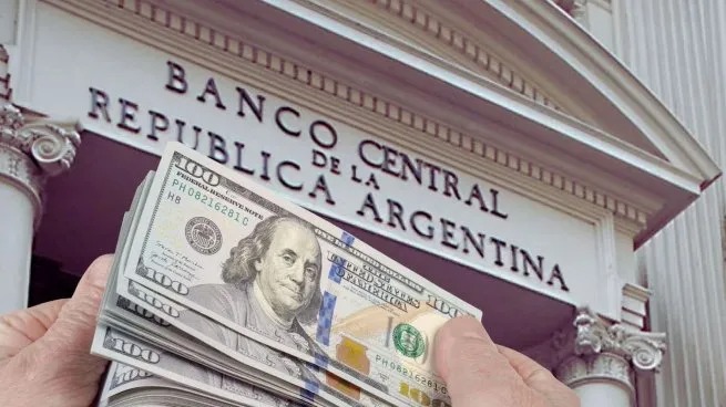 El dólar tocó el techo de la banda y el Central debió vender para que siga subiendo