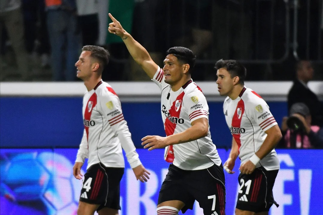 River recibe a Riestra en busca de la victoria para olvidar la eliminación en la Libertadores