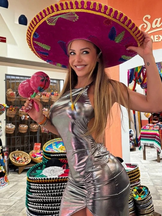 Filtran imágenes comprometedoras de Evangelina Anderson con un futbolista mexicano 