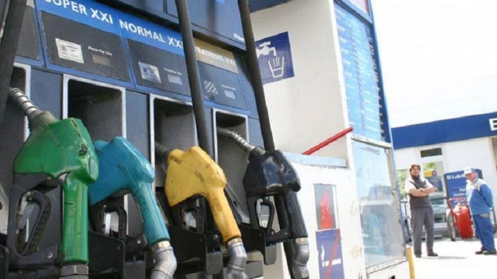 Adelantan que tras las elecciones habrá un fuerte aumento en los combustibles 