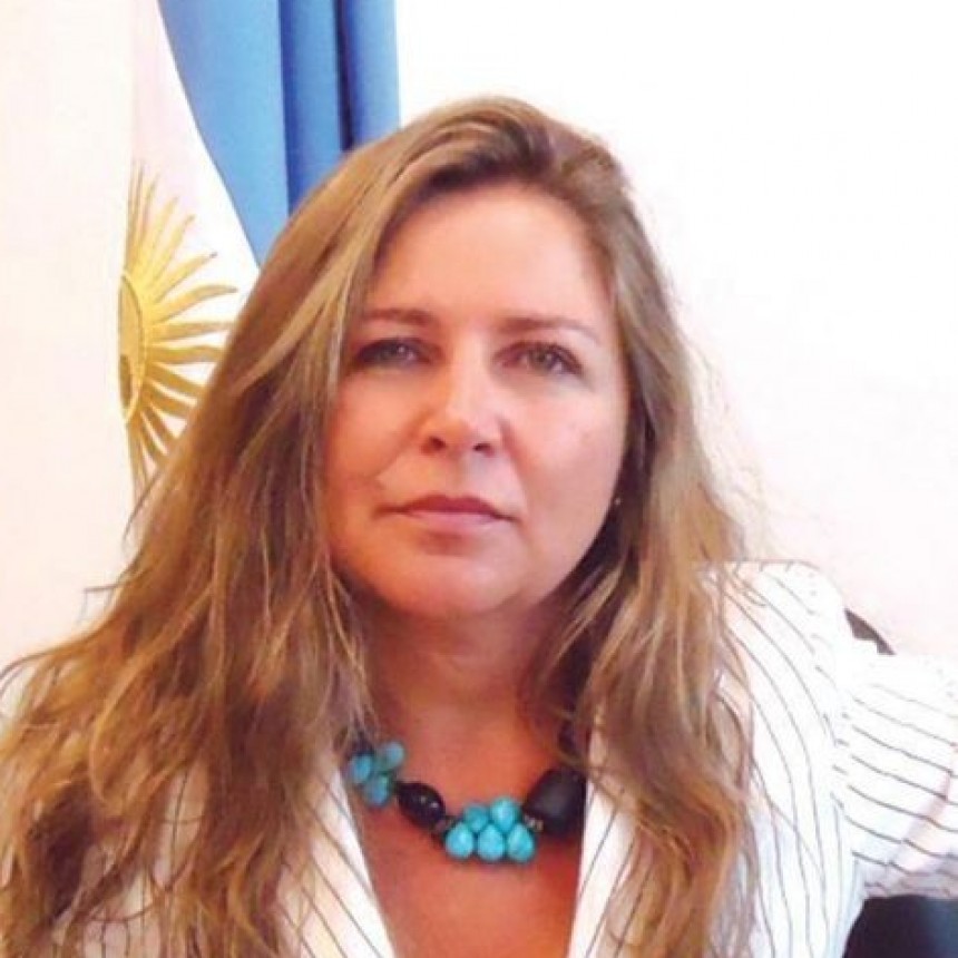 La Ingeniera se encuentra procesada con prisión preventiva confirmada por la Cámara y está pendiente el pedido de desafuero a la Comisión de Asuntos Institucionales de la Cámara de Diputados de la Nación.